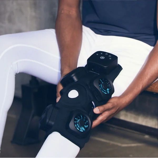 Therabody - RecoveryTherm Hot & Cold Vibration Knee
