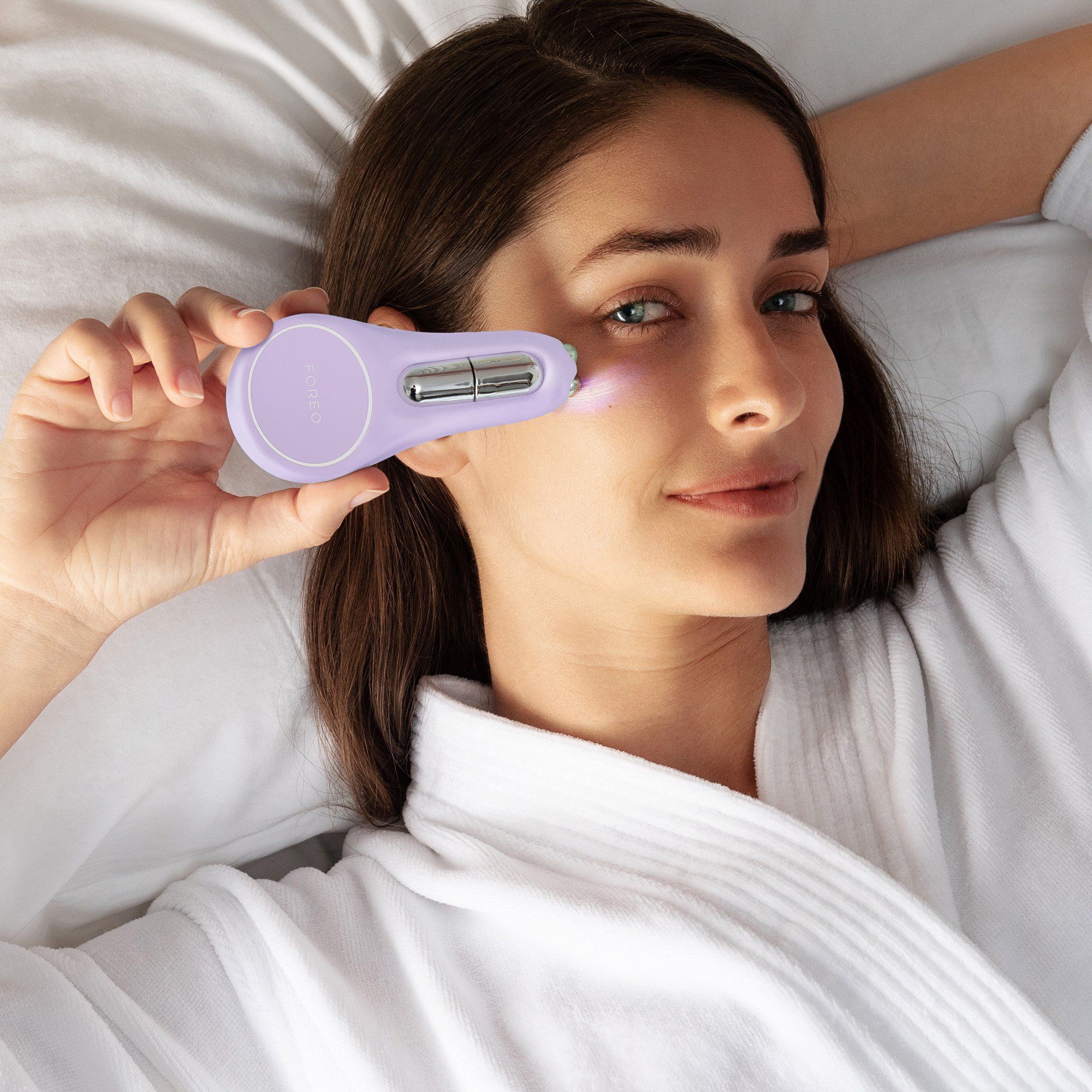 FOREO BEAR™ 2 Eyes & Lips Microcurrent Line Smoothing Device