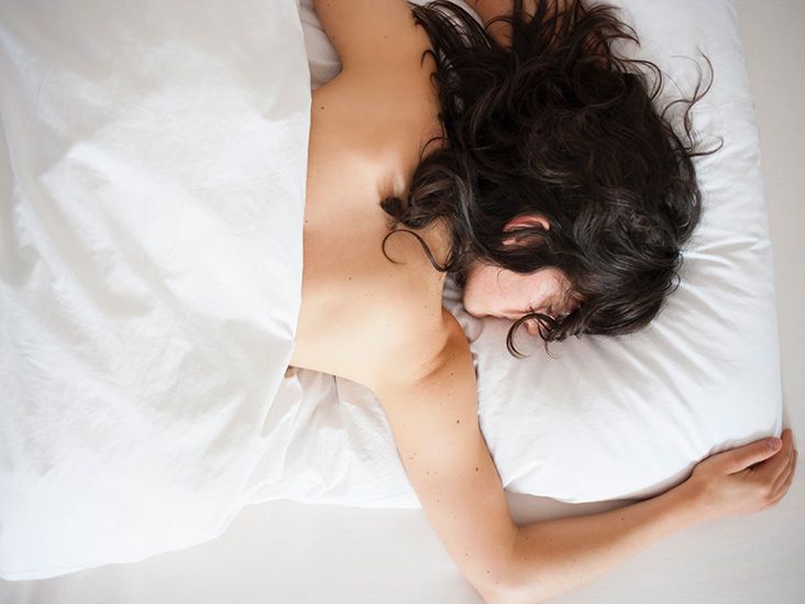 Sleeping Mom Fat Xxx Sex - Benefits of Sleeping Naked: Why It Can Be Key to a Good Night's Sleep