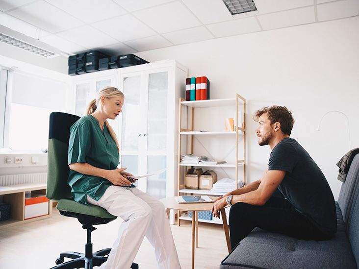 Katta kokrakli ogil va ona ishtirokidagi rus pornosi