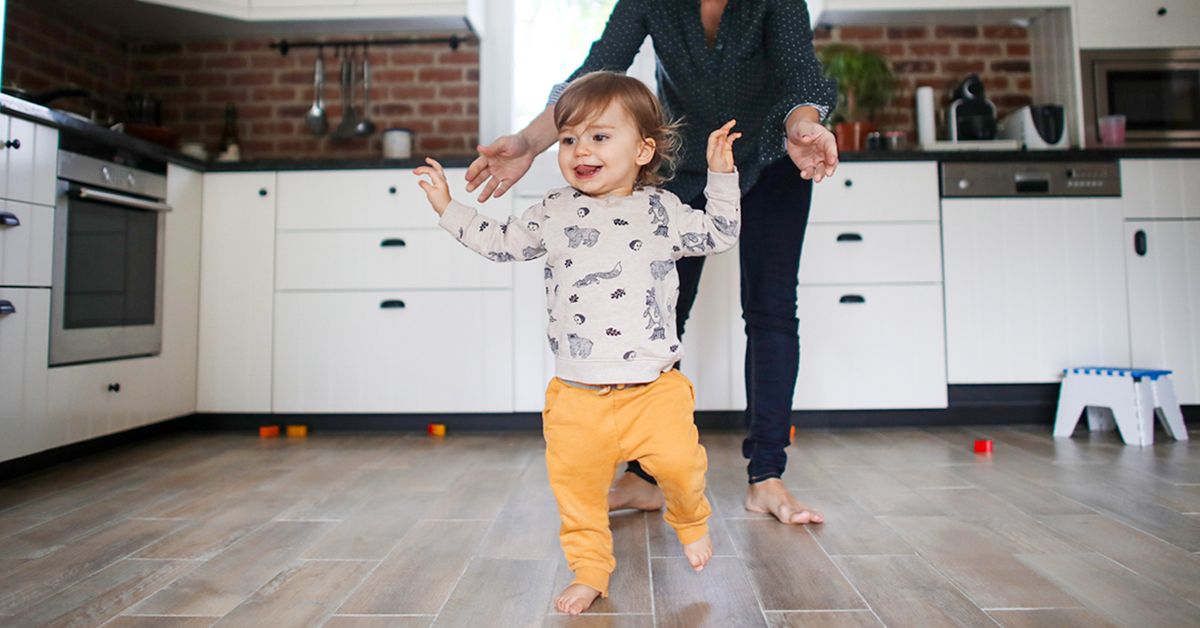 6 Signs Baby Will Walk Soon and How to Encourage Walking