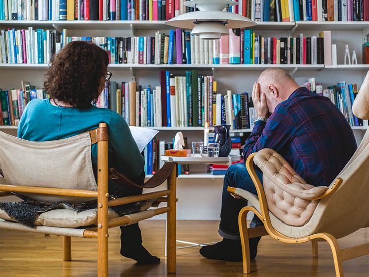 Emotional Detachment: What It Is and How to Overcome It