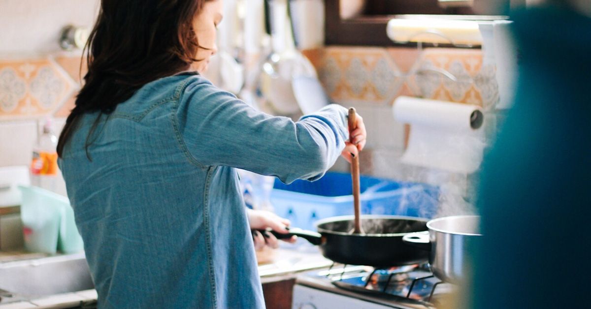 Can Cooking With Nonstick Cookware Increase Your Cancer Risk
