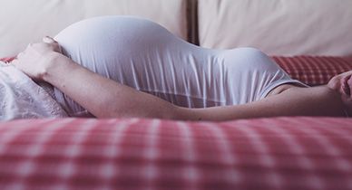 5 Quick Ways to Reduce That Pesky Rib Pain During Pregnancy - WeHaveKids