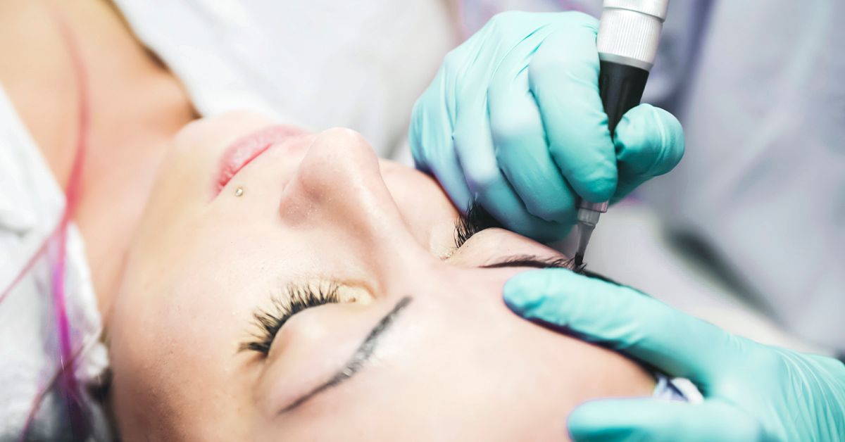 Does microblading hurt? What to expect from the procedure