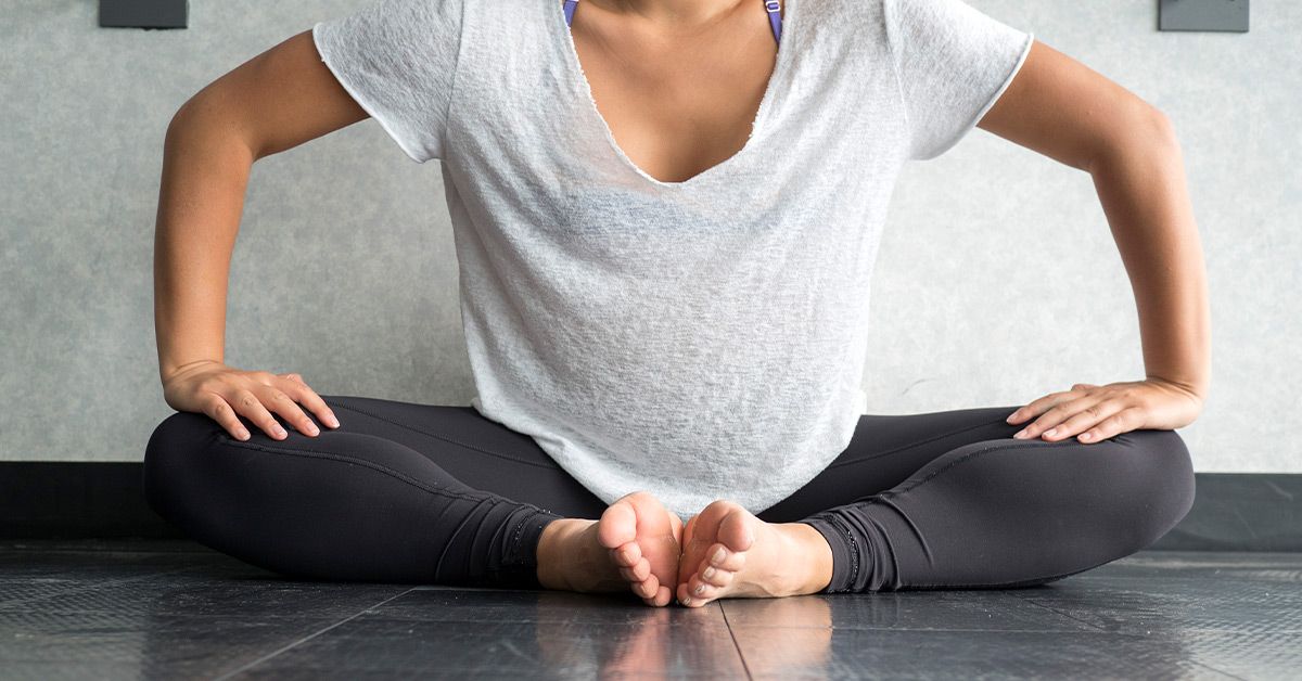 6 Prenatal Yoga Poses for the First Trimester