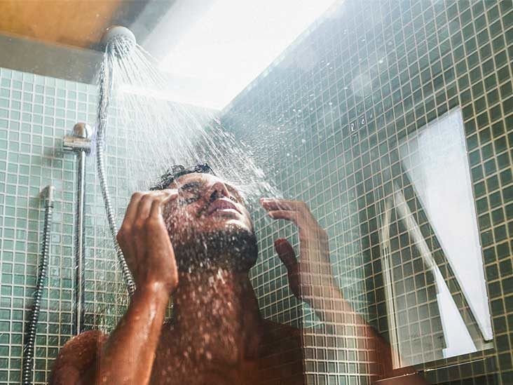 Bath vs. Shower: Which Gets You Cleaner and Which Has More Benefits?