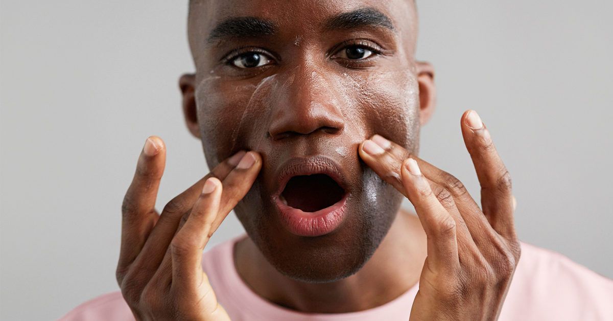 Facial Massage Benefits: 8 Reasons to Do It