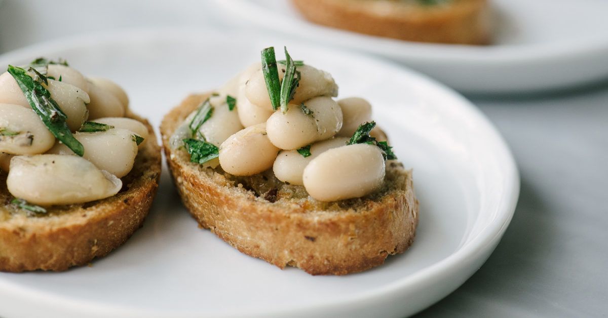 Free Pub Quiz - Approximately, HOW MANY BAKED BEANS are