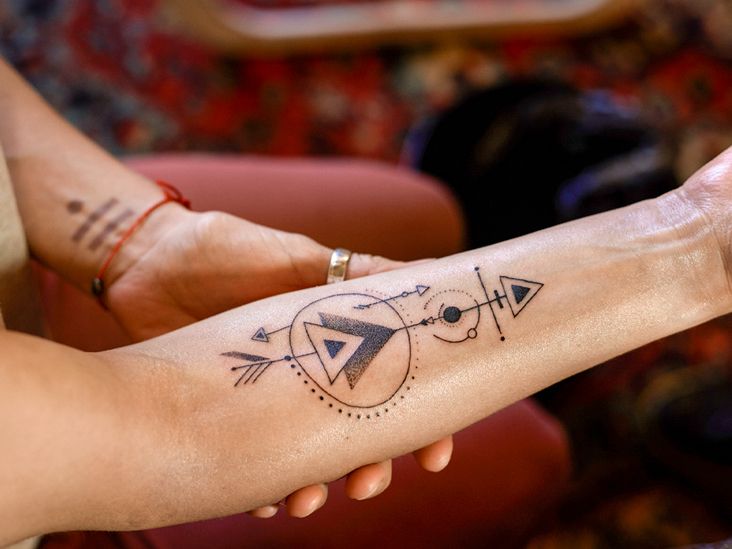 Vine Leaves Temporary Tattoo Set (2 tattoos) – TattooIcon