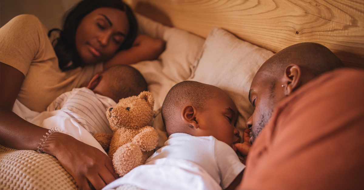 Mummy Sleeping Son Is F X Videos - Is Co-Sleeping with Toddlers OK? Safety, Benefits, and Drawbacks