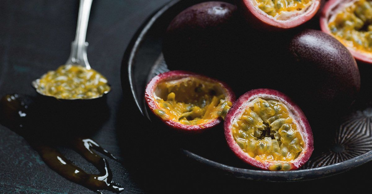 How to Eat Passion Fruit: Instructions and Recipes