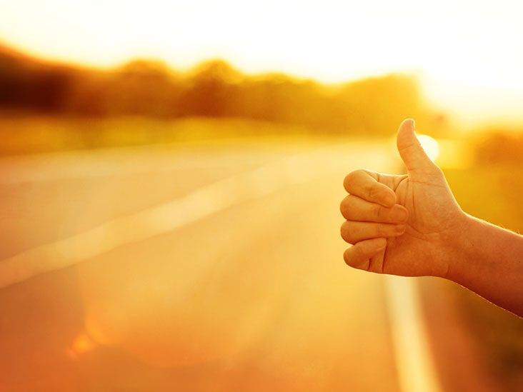 Hitchhiker's Thumb (Distal Hyperextensibility): Symptoms, Causes & Outlook