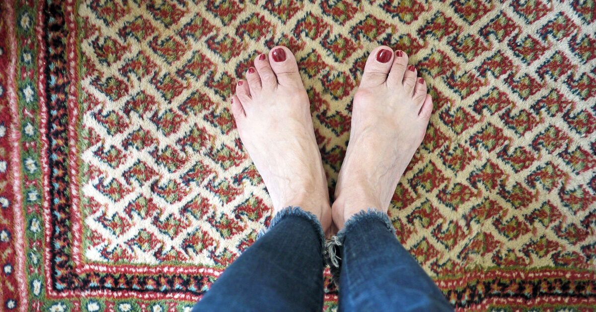 Why Do Feet Smell Like Vinegar? Plus Remedies and Prevention