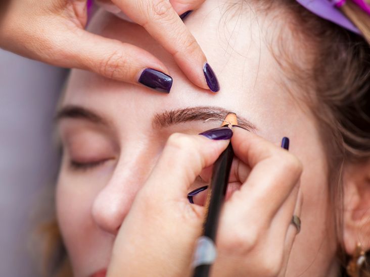 How Long Does Eyebrow Tinting Last?