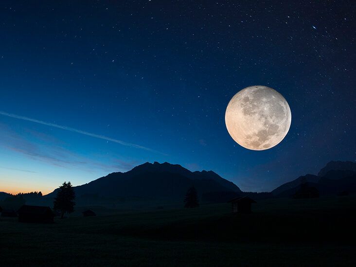 How your menstrual cycle is connected to nature and the moon