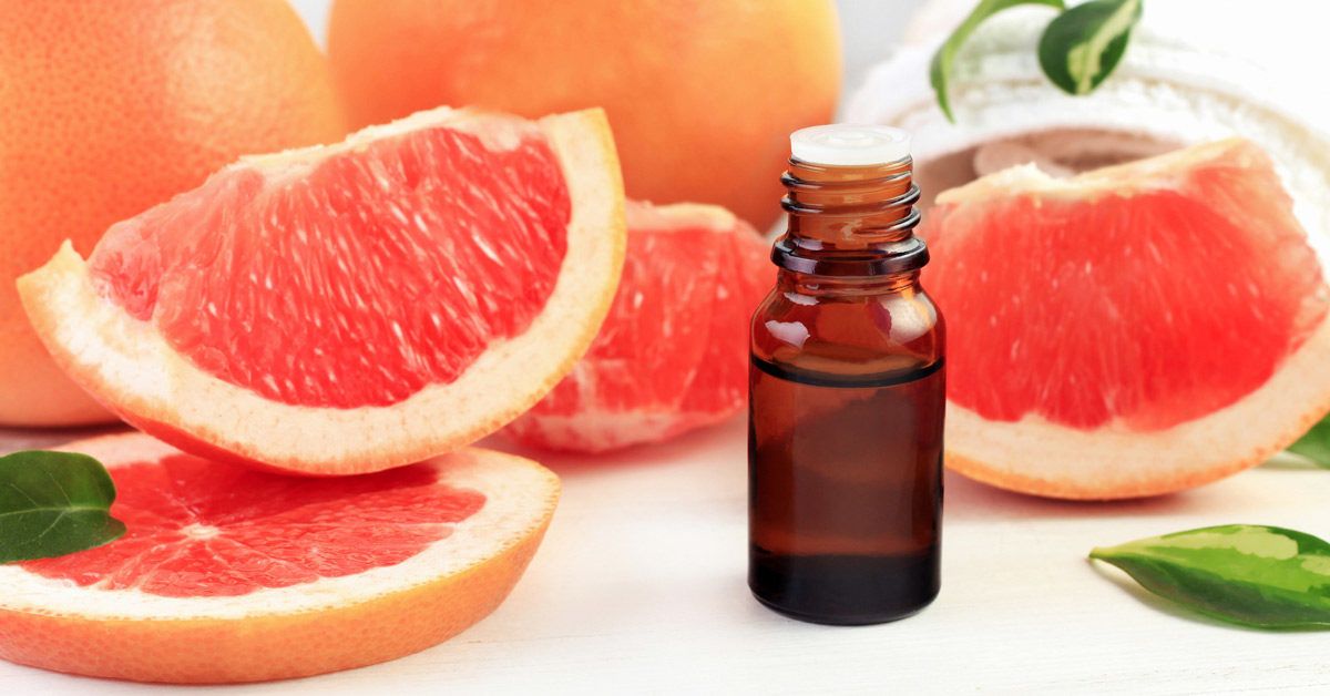 13 Amazing Benefits of Orange Essential Oil