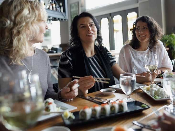 One Japanese Restaurant Attempts to Encourage the Rise of the Female Sushi  Chef - Eater