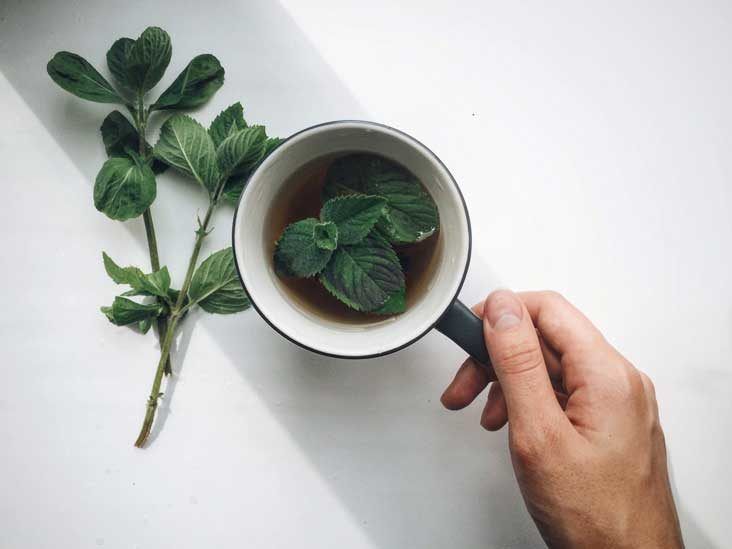 Mint Tea Benefits: 10 Reasons to Drink It
