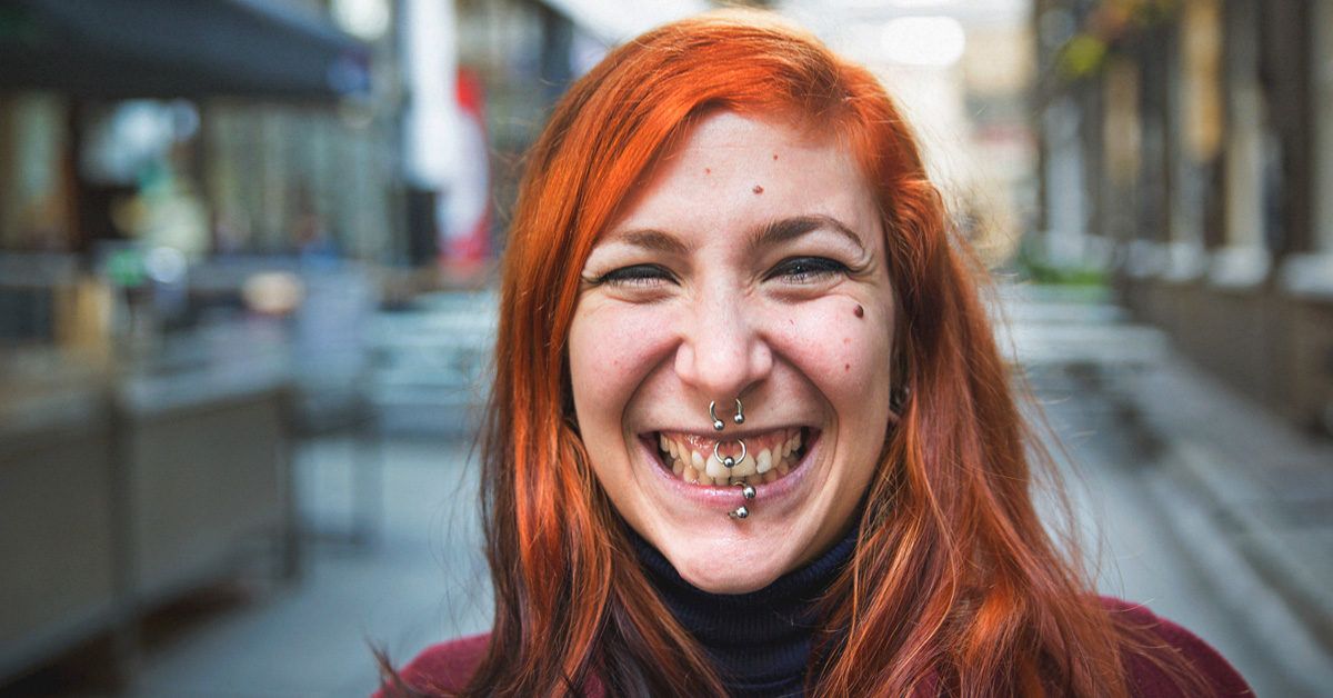 Smiley piercing: pain, healing, types of jewelry