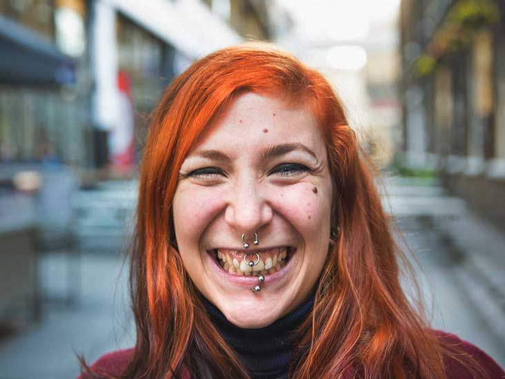 Smiley piercing: pain, healing, types of jewelry