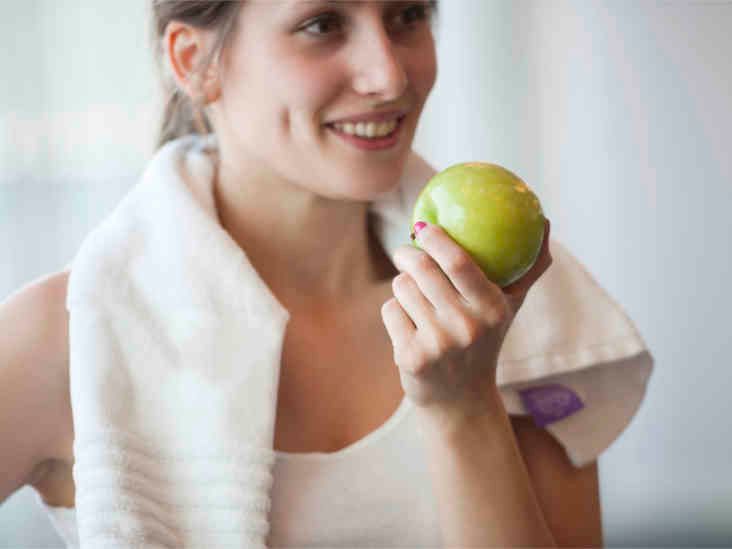 Apples 101: Benefits, Weight Loss Potential, Side Effects, and More