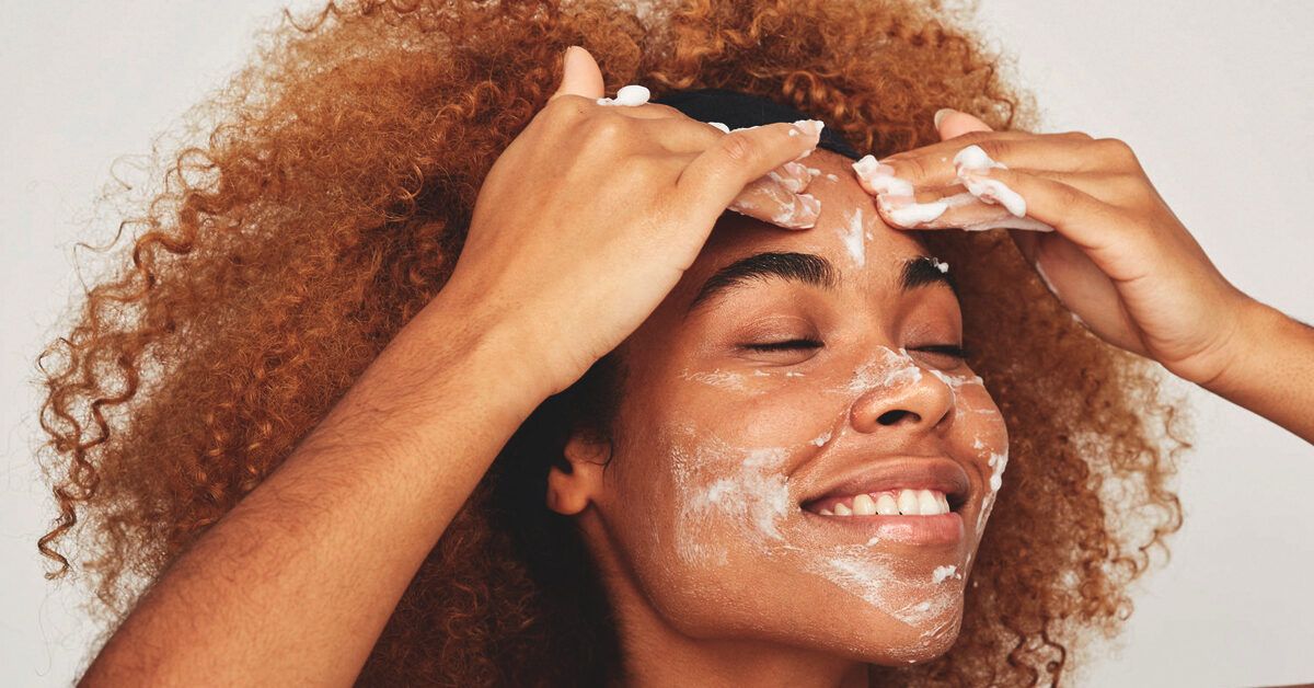 The 3-Second Korean Beauty Moisturizing Rule You Need To Know About