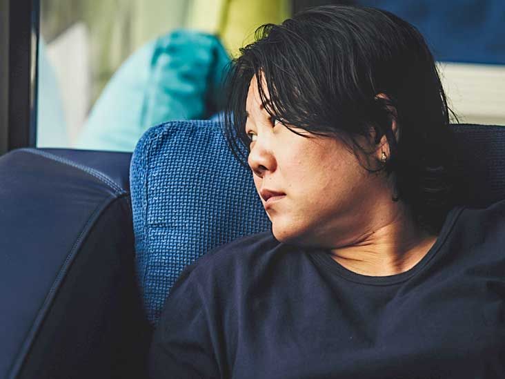 4836-woman_serious_couch-732x549-thumbnail.jpg