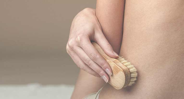 Dry Brushing Benefits and How to Try It, According to Pros
