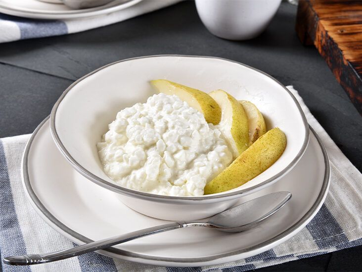 2 eggs + 1 cup 2% cottage cheese = 40 grams protein, 300 calories