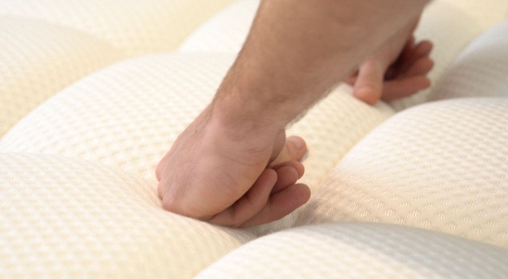 DreamCloud vs. Casper Mattress Review — Healthline