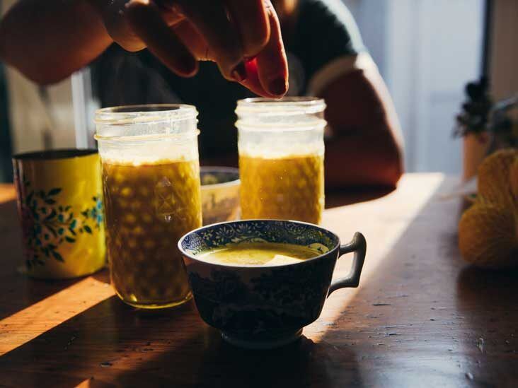 10 Benefits of Golden Turmeric Milk and How to Make It