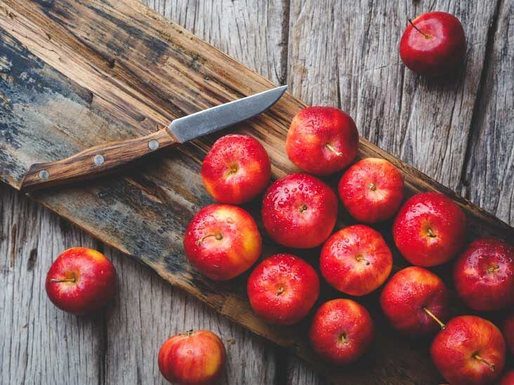 Health Benefits of Red Apples - CalorieBee