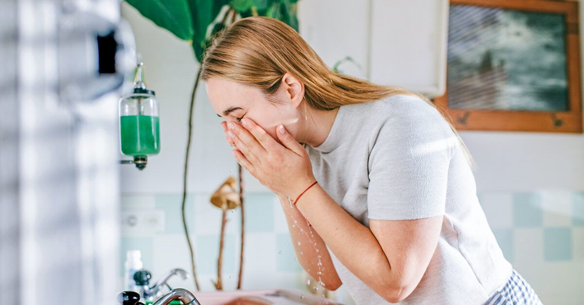 Severe Acne: How to Manage and What to Avoid