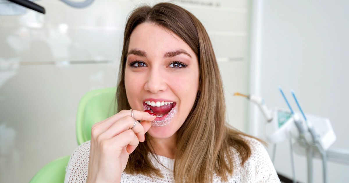 Making the Choice Between Metal Braces and Invisalign™