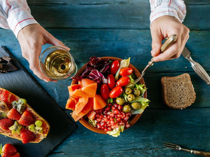 https://media.post.rvohealth.io/wp-content/uploads/2021/03/Veggie_Bowl_Overhead_732x549-thumbnail.jpg