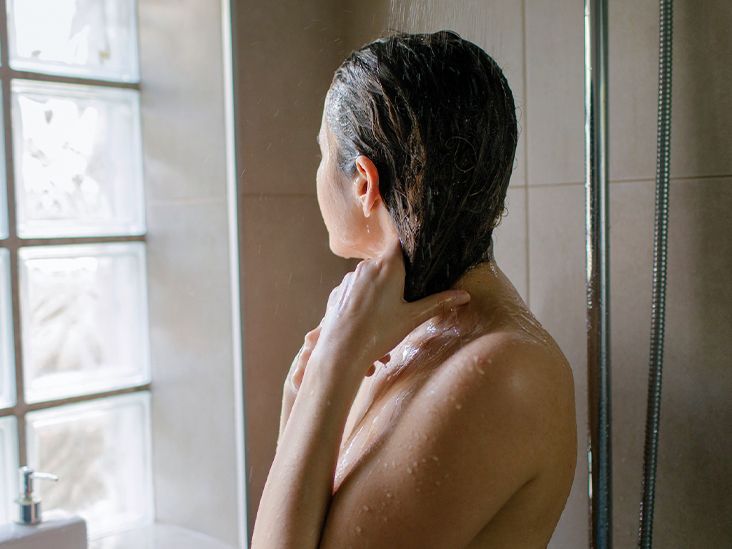 What's the Proper Order to Use Shampoo and Conditioner?