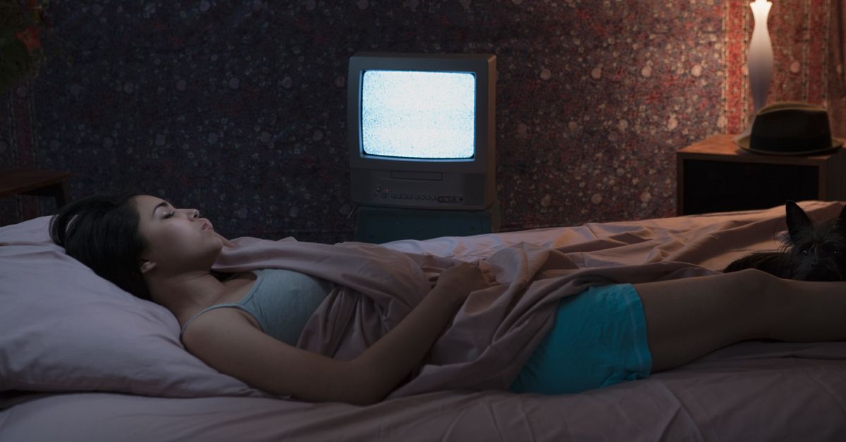 Sleeping with Your TV On Pros and Cons