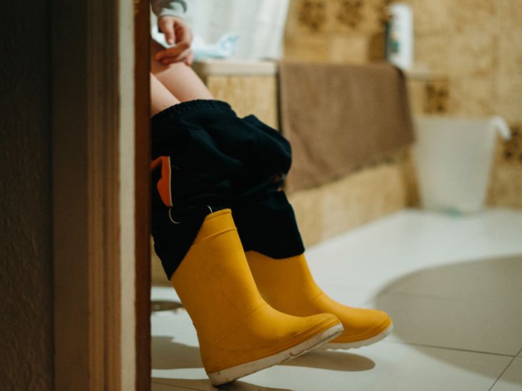 FoulSmelling Urine but No Pain Causes, Symptoms, Treatment