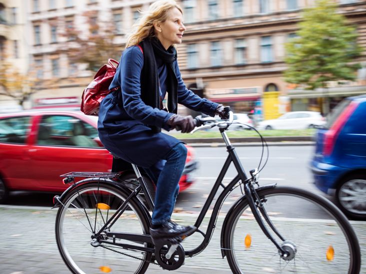 12 Benefits of Cycling, Plus Safety Tips