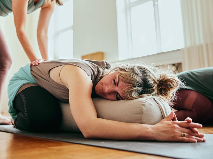 7 Yoga Poses & Positions to Help Ease Menstrual Cramps | Lunette USA