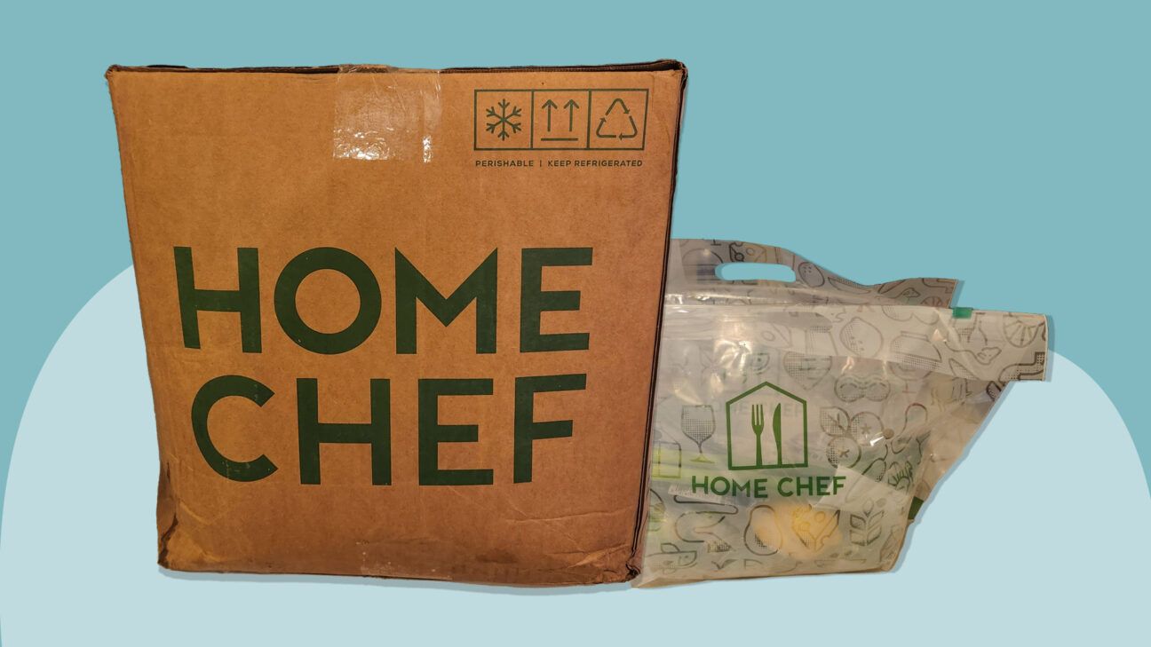 Home Chef delivery box and meal bag