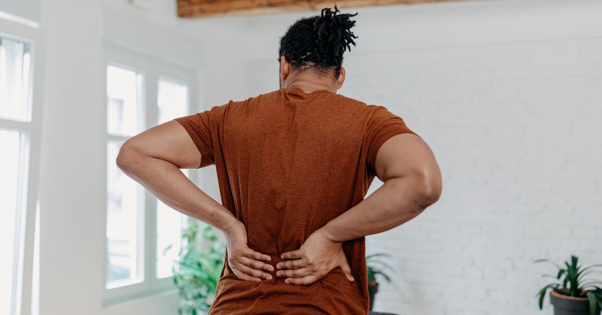Why Is Your Back Hurting? Causes for Upper Back Pain according to Pain  Management Doctors