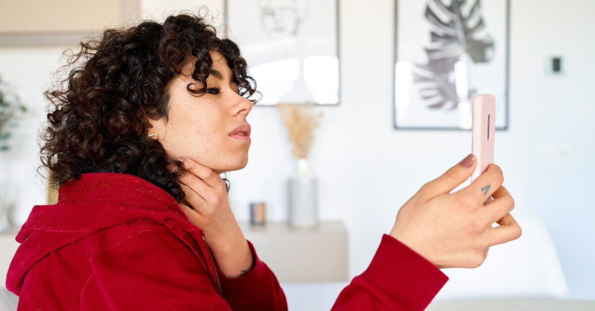Sore Throat on One Side: 9 Causes