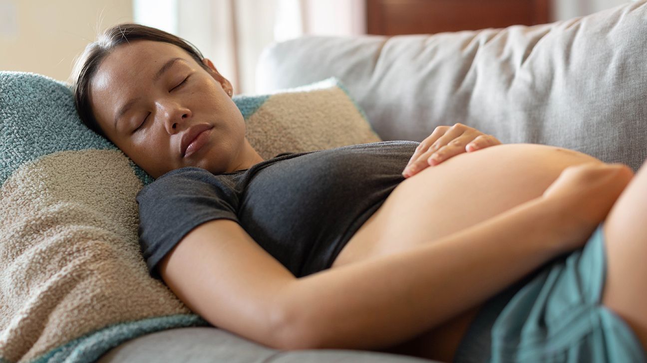 individual with narcolepsy napping during pregnancy 1