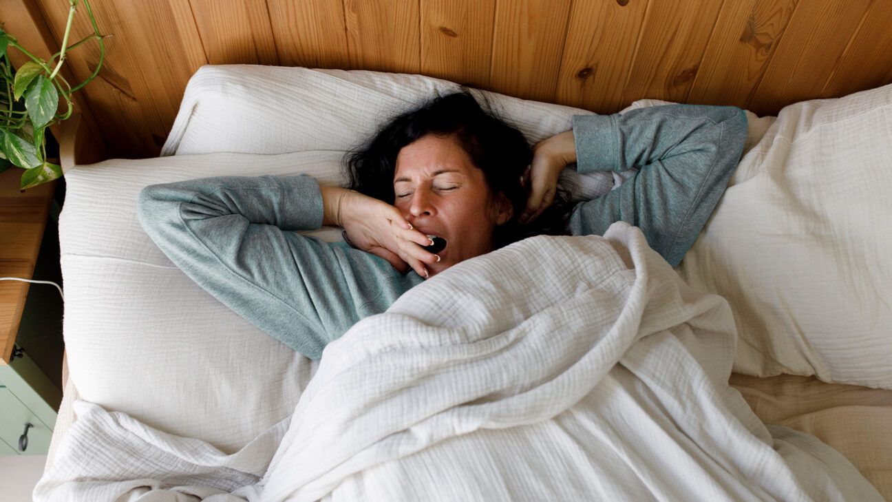 Research Finds These Sleep Habits Significantly Increase Dementia Risk  