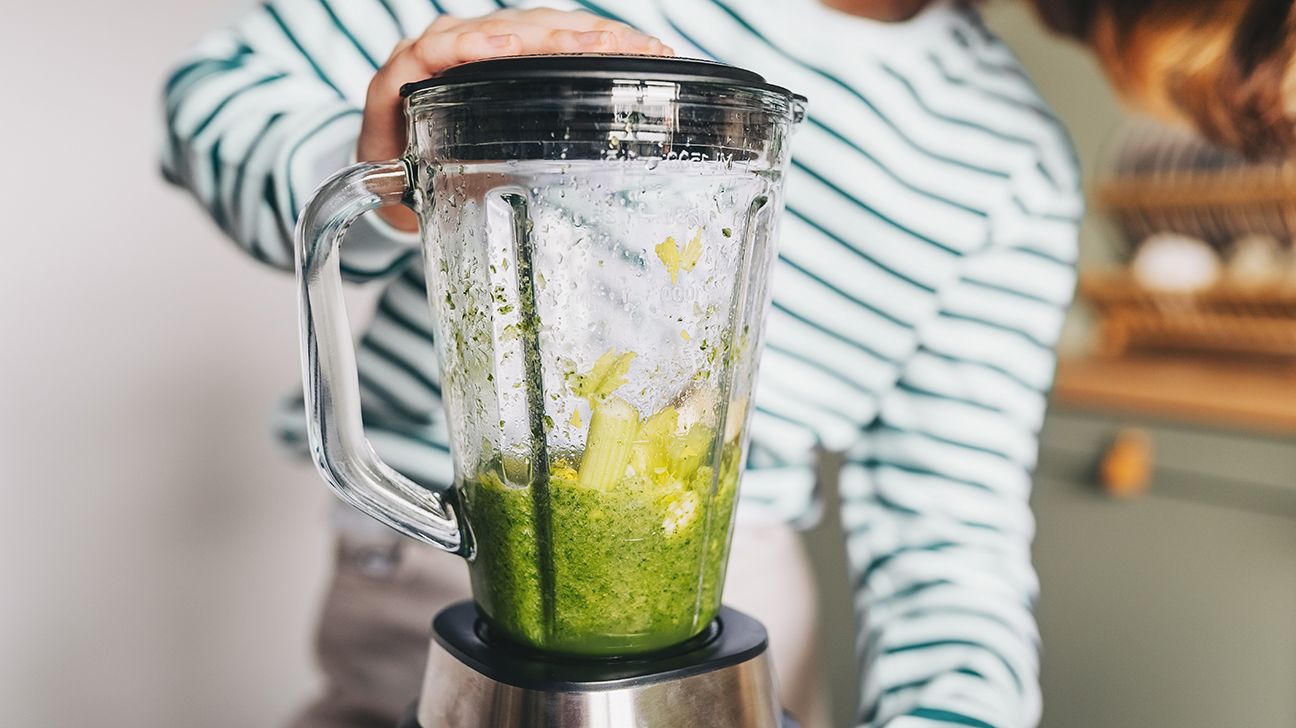 Green Smoothies for Weight Loss: Best Ingredients, Recipes, More