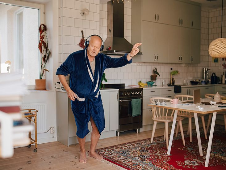How Dancing at Home Can Help You Lose Weight and Build Muscle