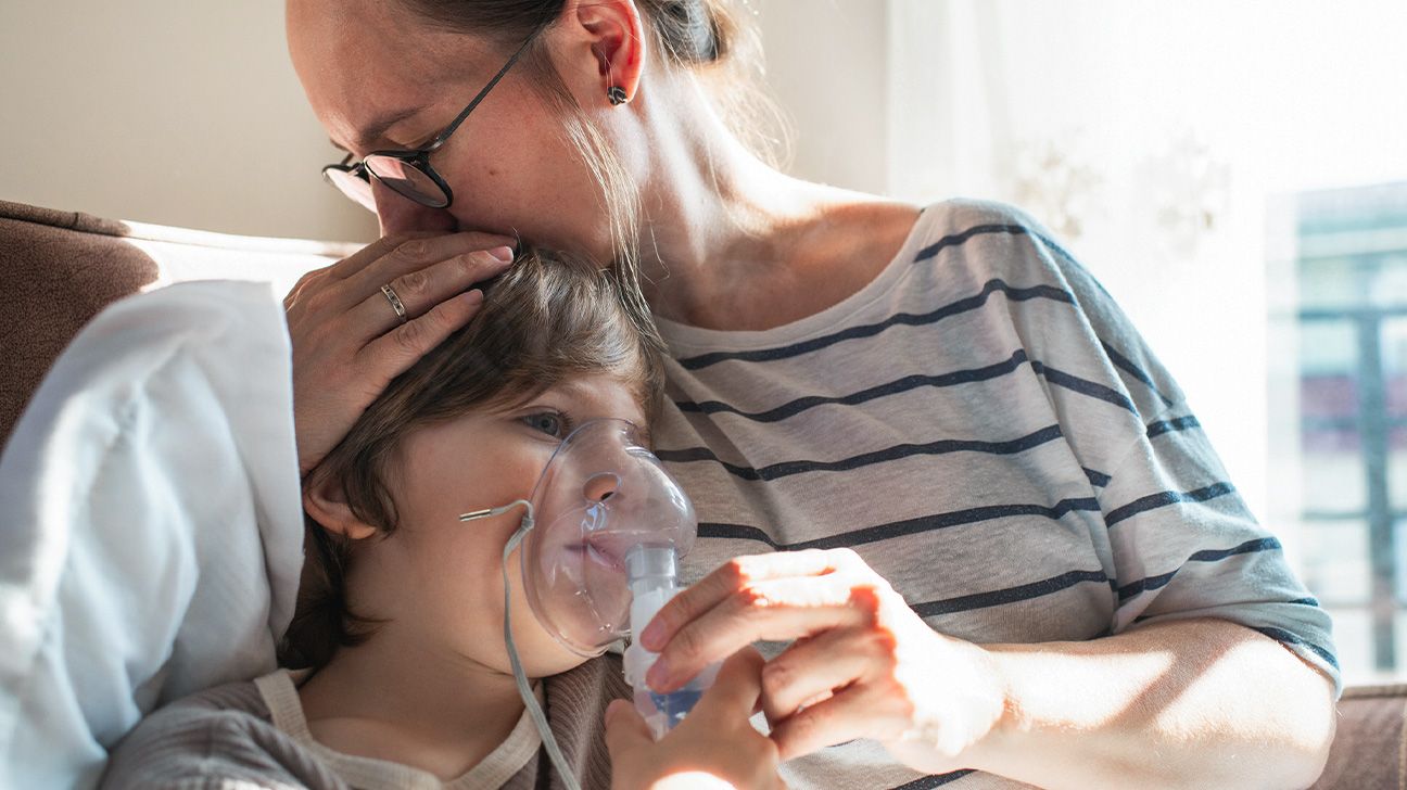 copil cu fibroza chistica urmand un tratament de respiratie la domiciliu-1