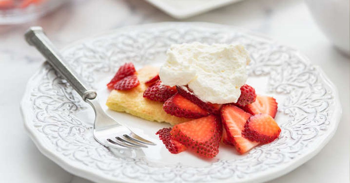 Keto Strawberry Shortcakes